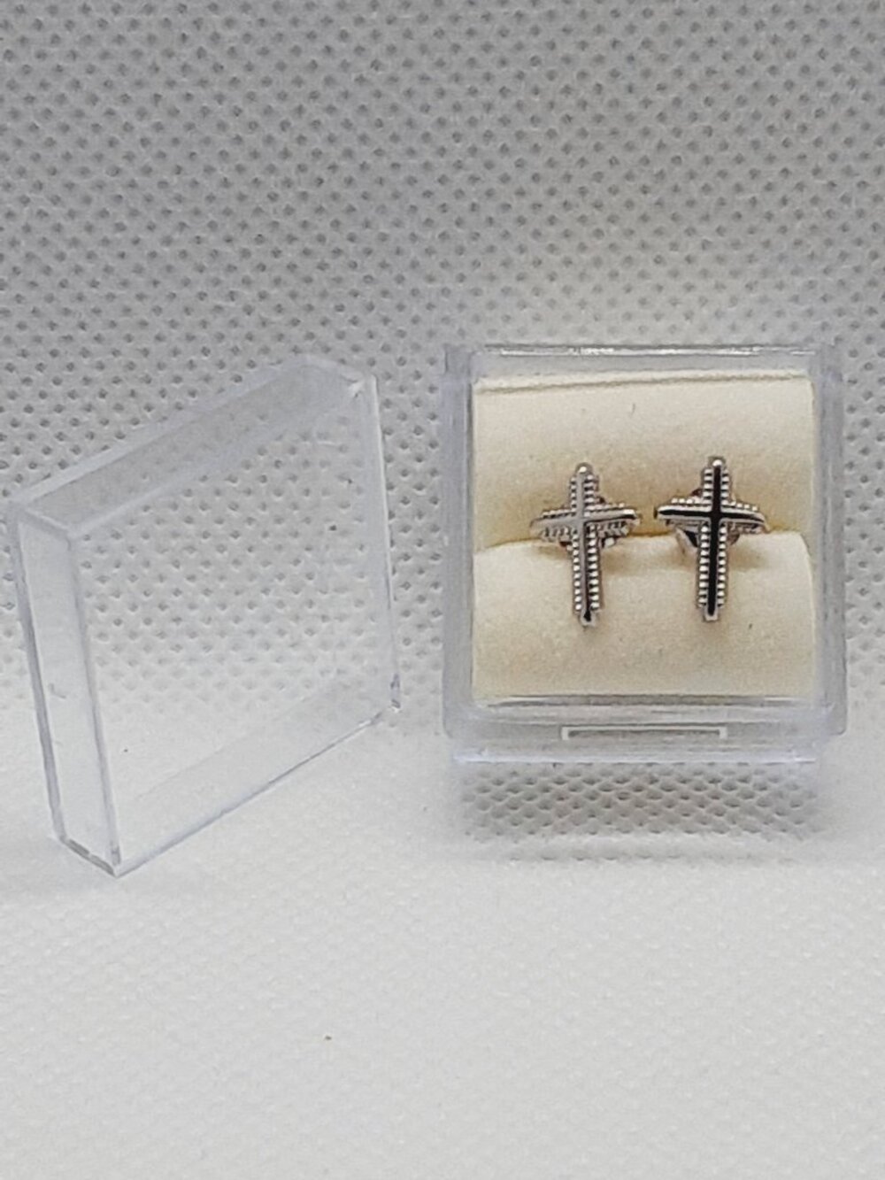 NEW 14kt white gold minimalist cross post earrings - Picture 8 of 9